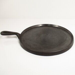 Vintage McClary’s #9 Cast Iron Round Griddle Skillet it measures11 Inches in Dia